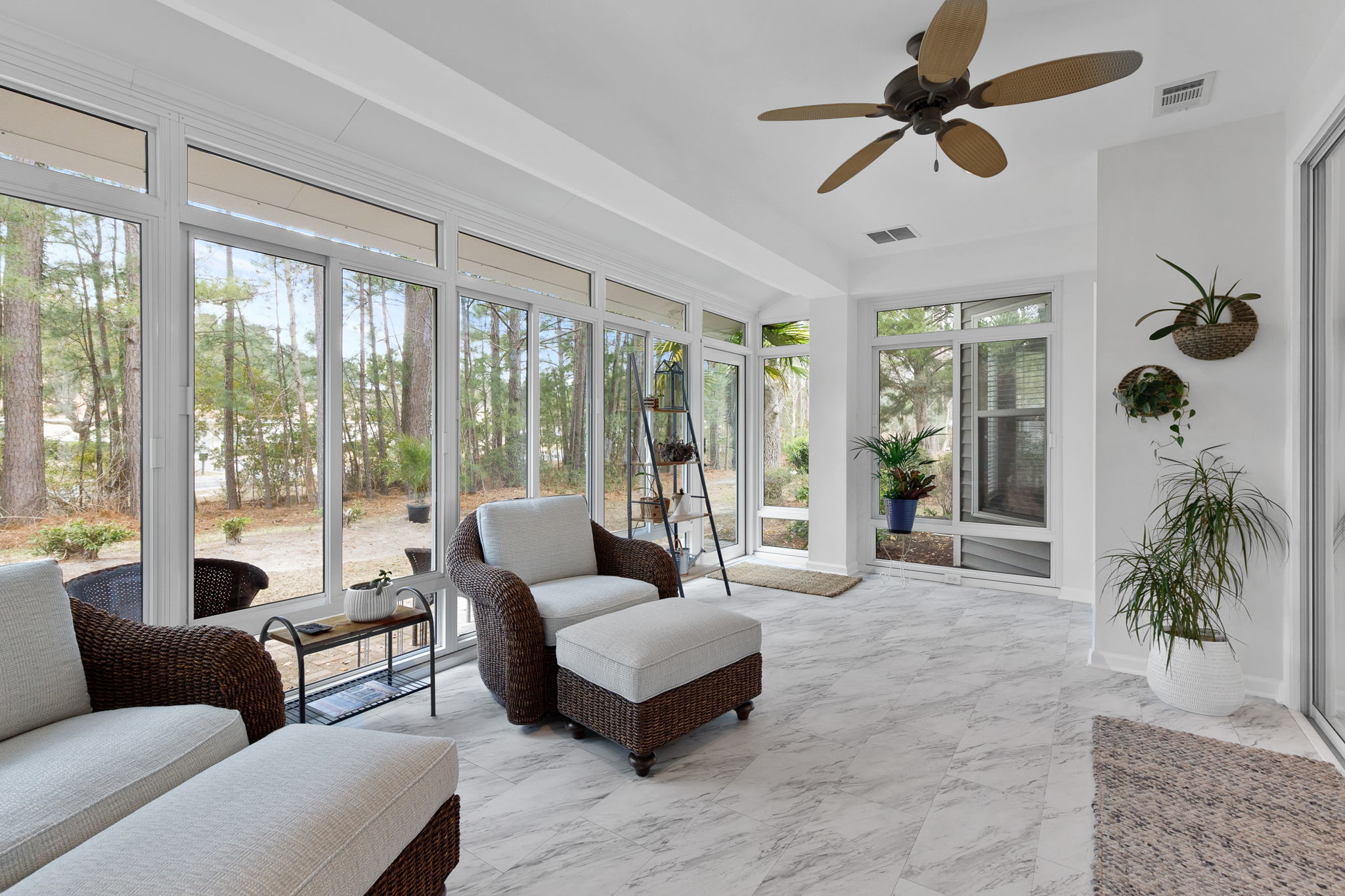 Real estate consultation in Bluffton, SC—expert advice on buying or selling homes in Hilton Head Island.